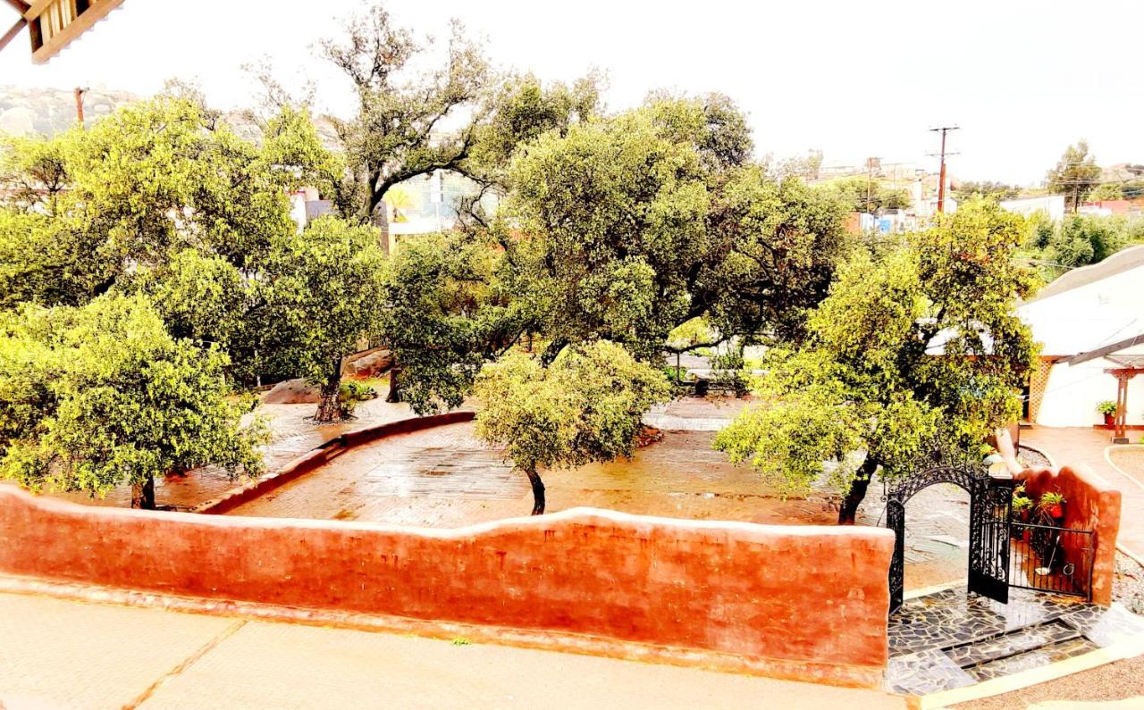 Hotel Hacienda Santana Tecate Exterior photo